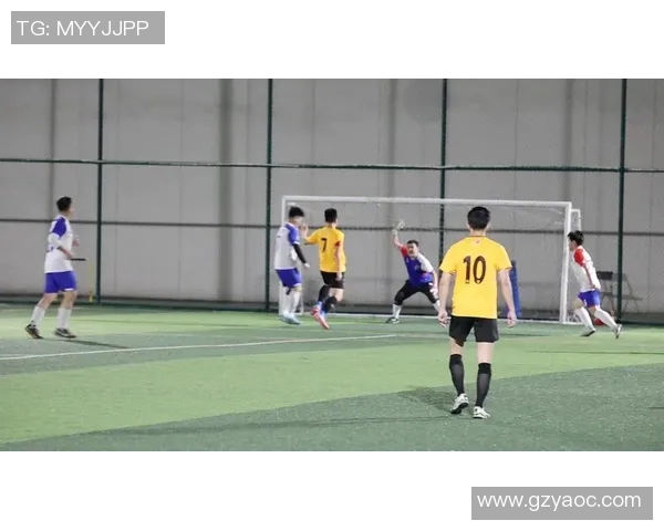 足球明星精彩射门瞬间全景展示与技巧解析